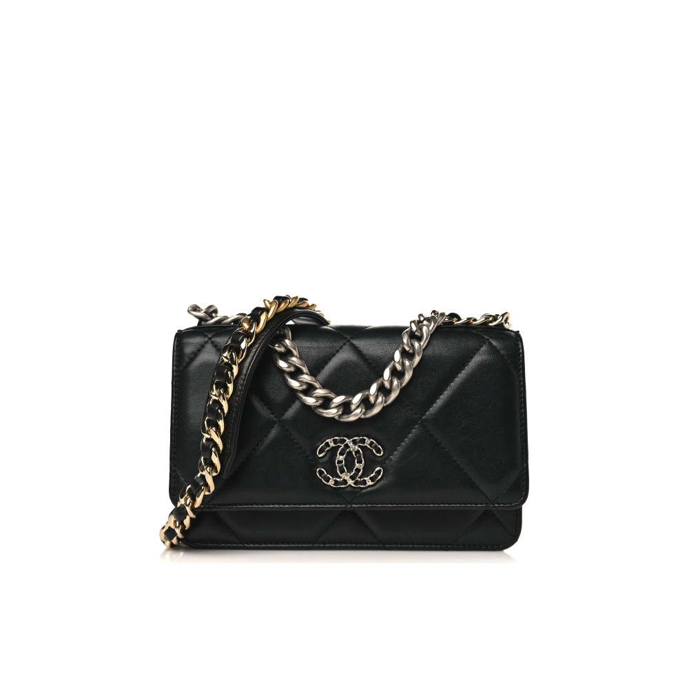 Chanel 19 Wallet On Chain