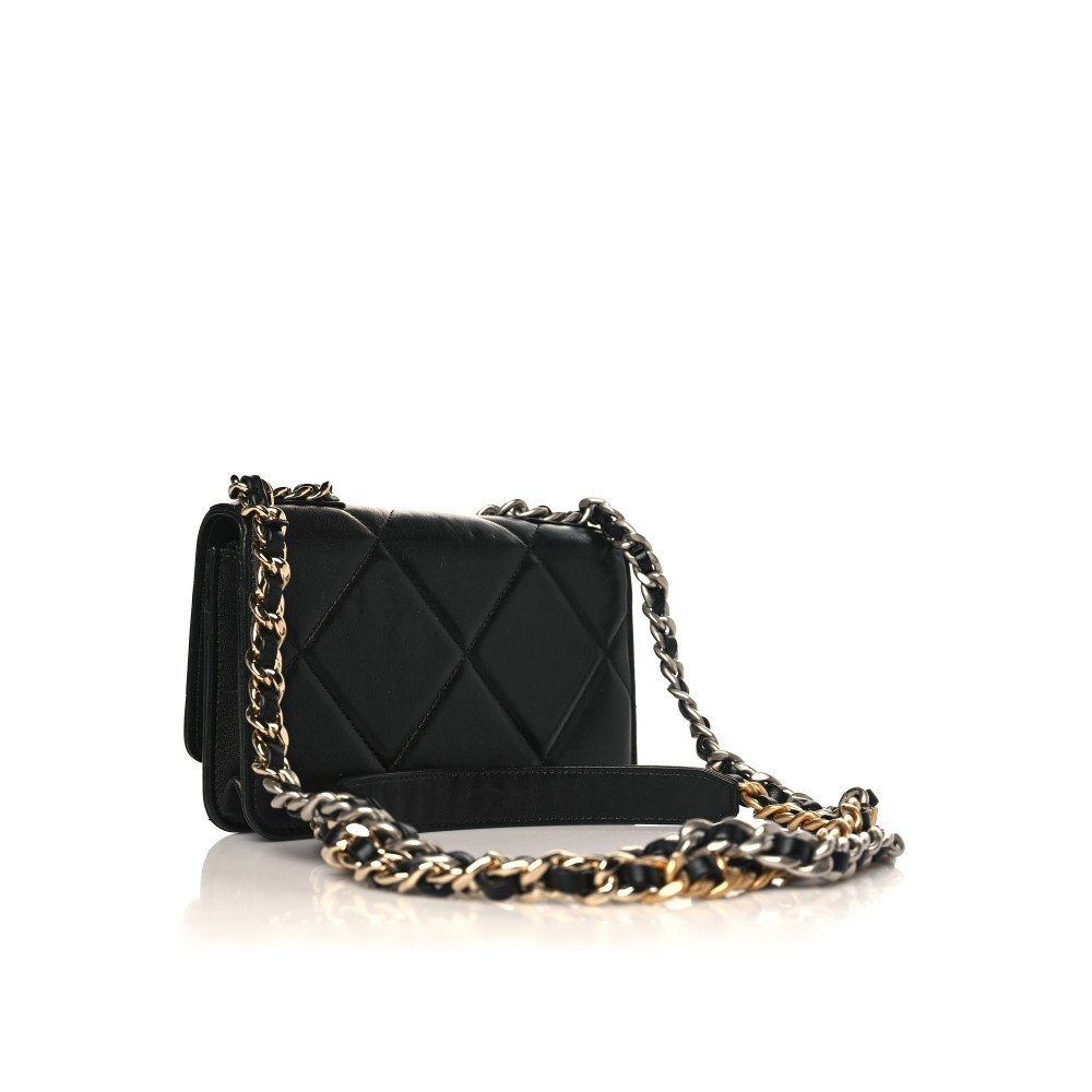 Chanel 19 Wallet On Chain