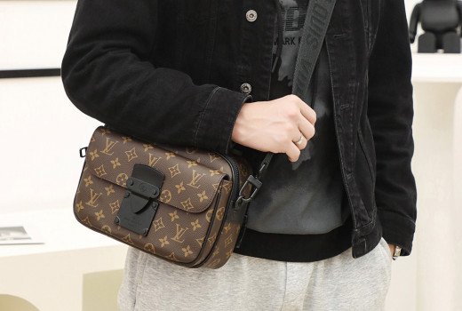S Lock Messenger M45806
