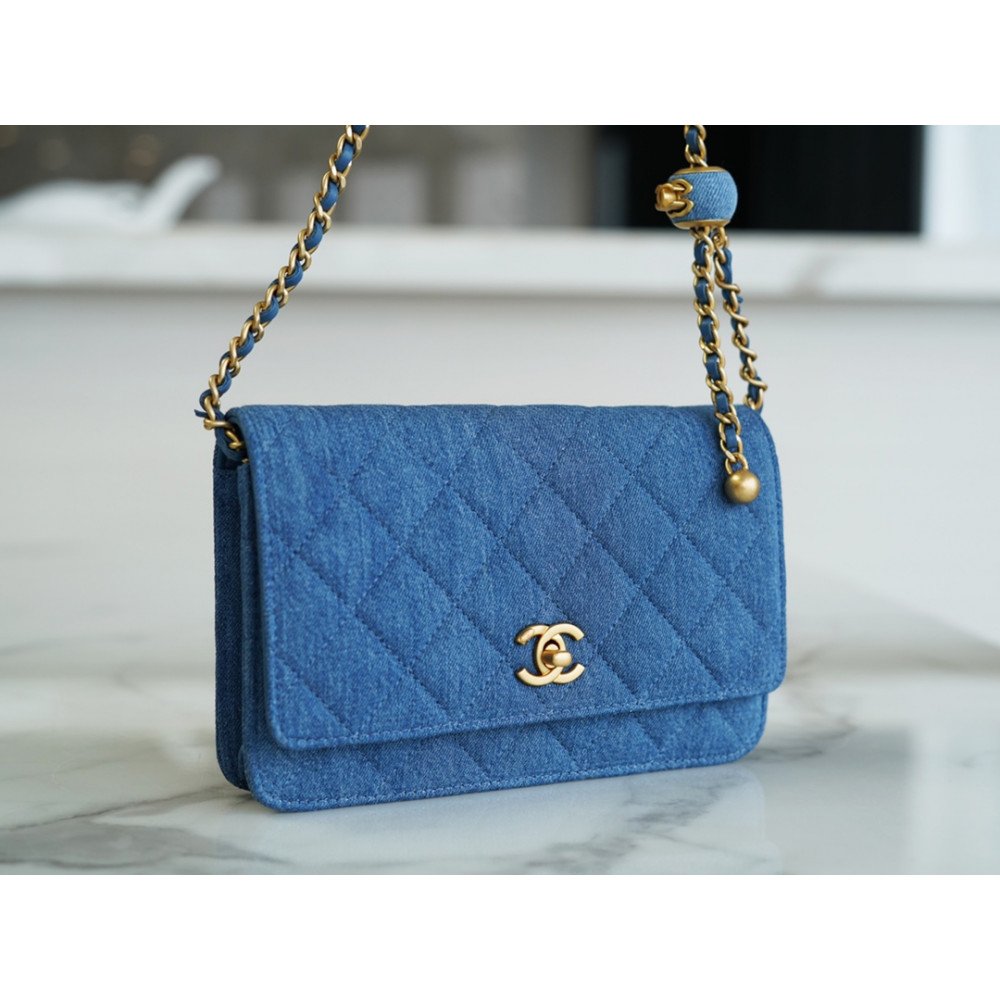 Chanel Pearl Crush Wallet On Chain Chanel Pearl Crush Wallet On Chain