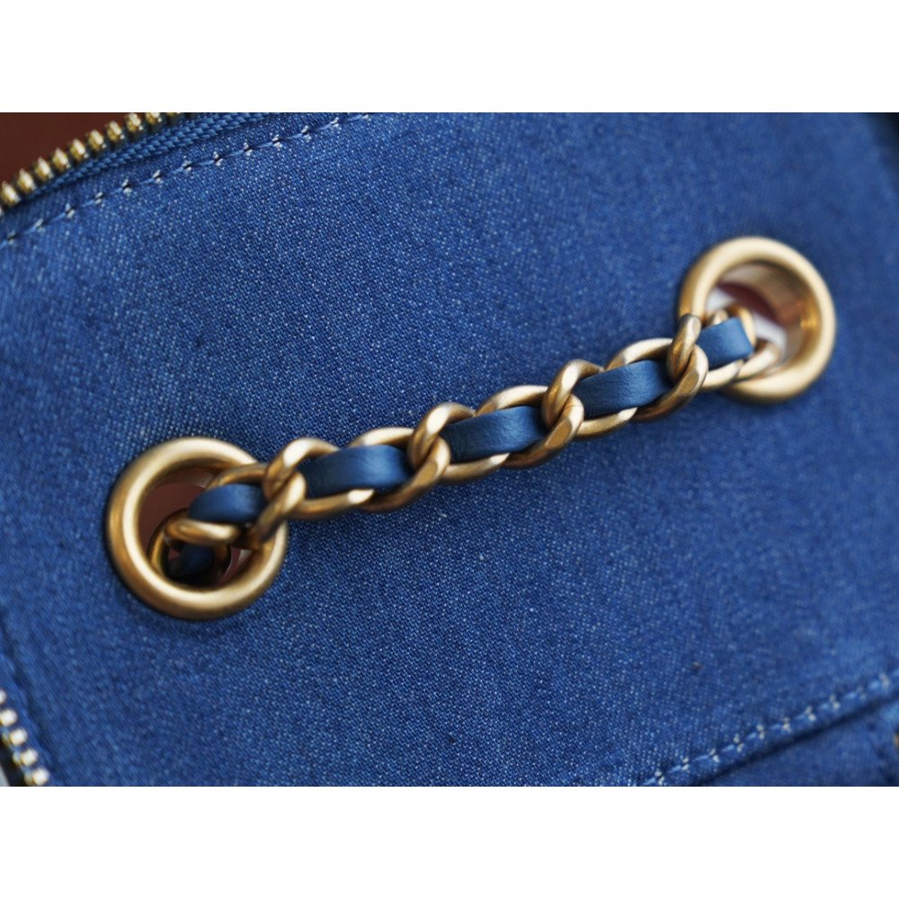 Chanel Pearl Crush Mini Vanity Case Chanel Pearl Crush Mini Vanity Case