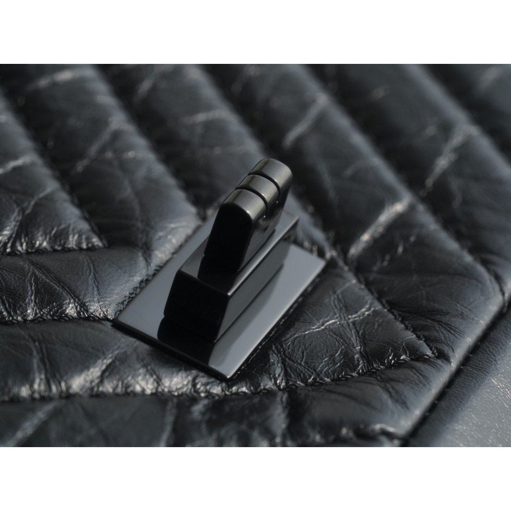 Chanel 2.55 Reissue 225 Flap Bag