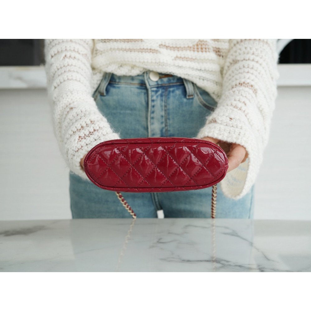 Chanel Shiny Coco Clutch With Chain Bag