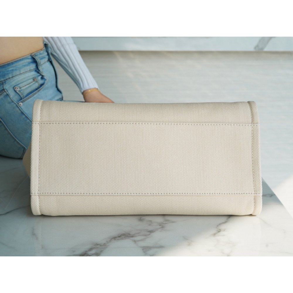 Chanel Deauville Tote Chanel Deauville Tote