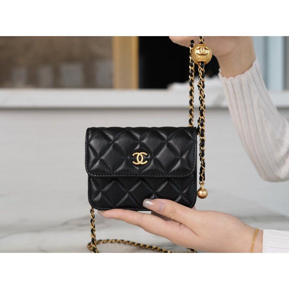 Chanel Pearl Crush Clutch With Chain Bag Chanel Pearl Crush Clutch With Chain Bag