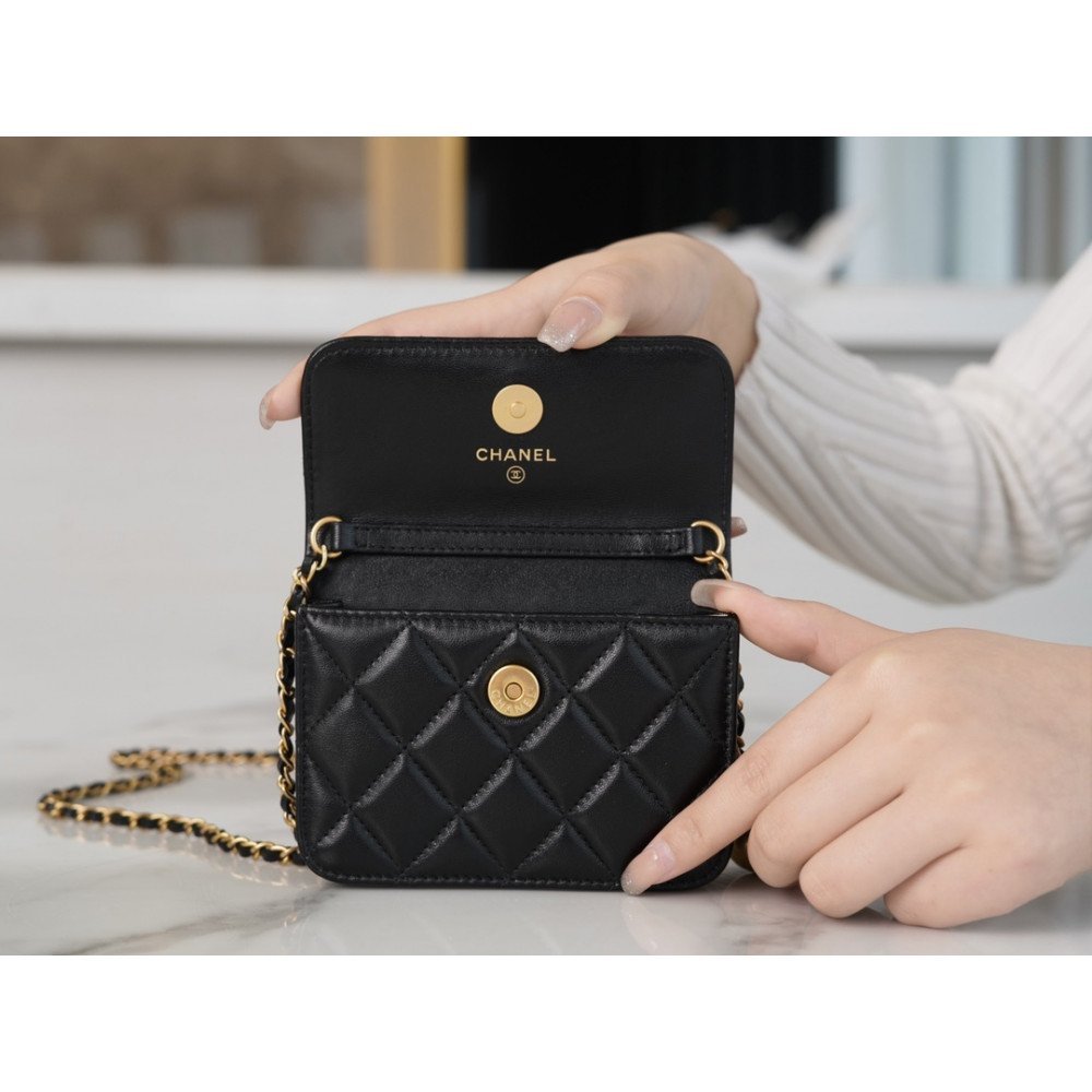 Chanel Pearl Crush Clutch With Chain Bag Chanel Pearl Crush Clutch With Chain Bag