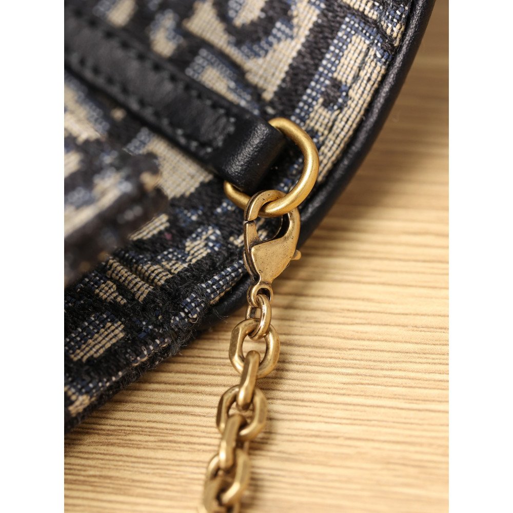 Saddle Pouch