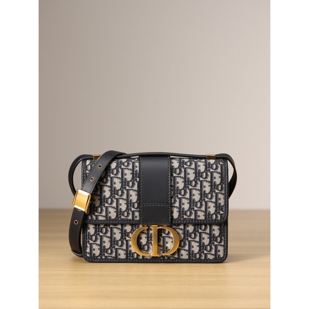 30 Montaigne Bag