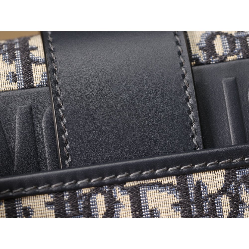 30 Montaigne Bag