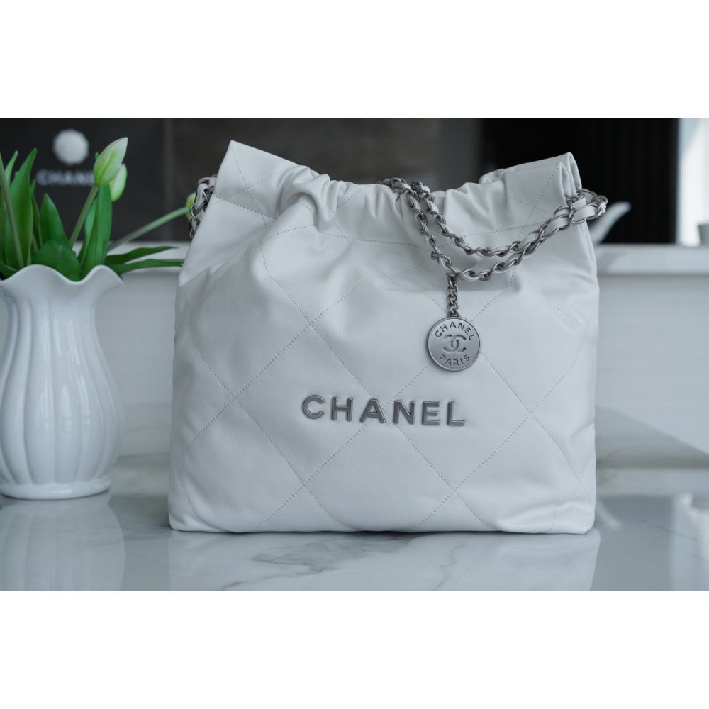 Chanel 22 Small Bag