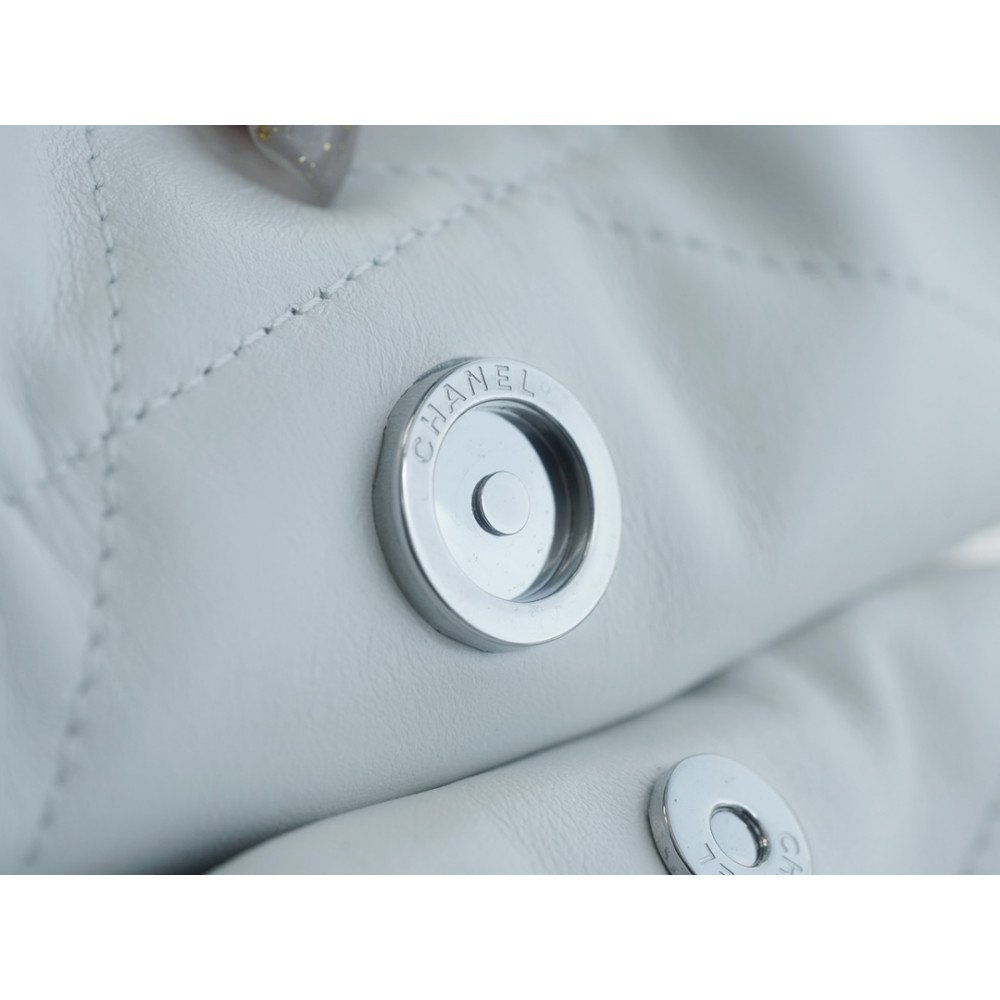 Chanel 22 Small Bag