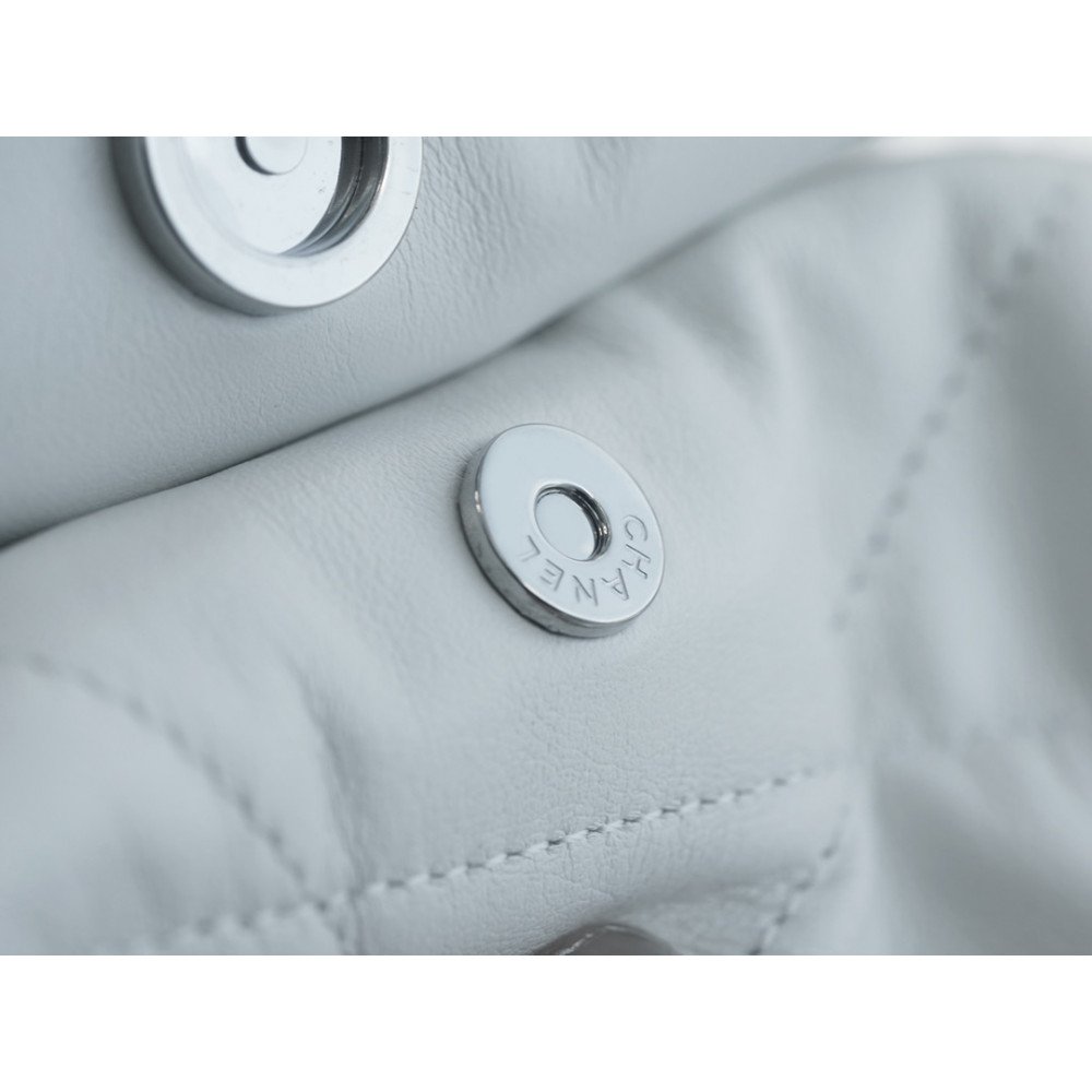 Chanel 22 Small Bag
