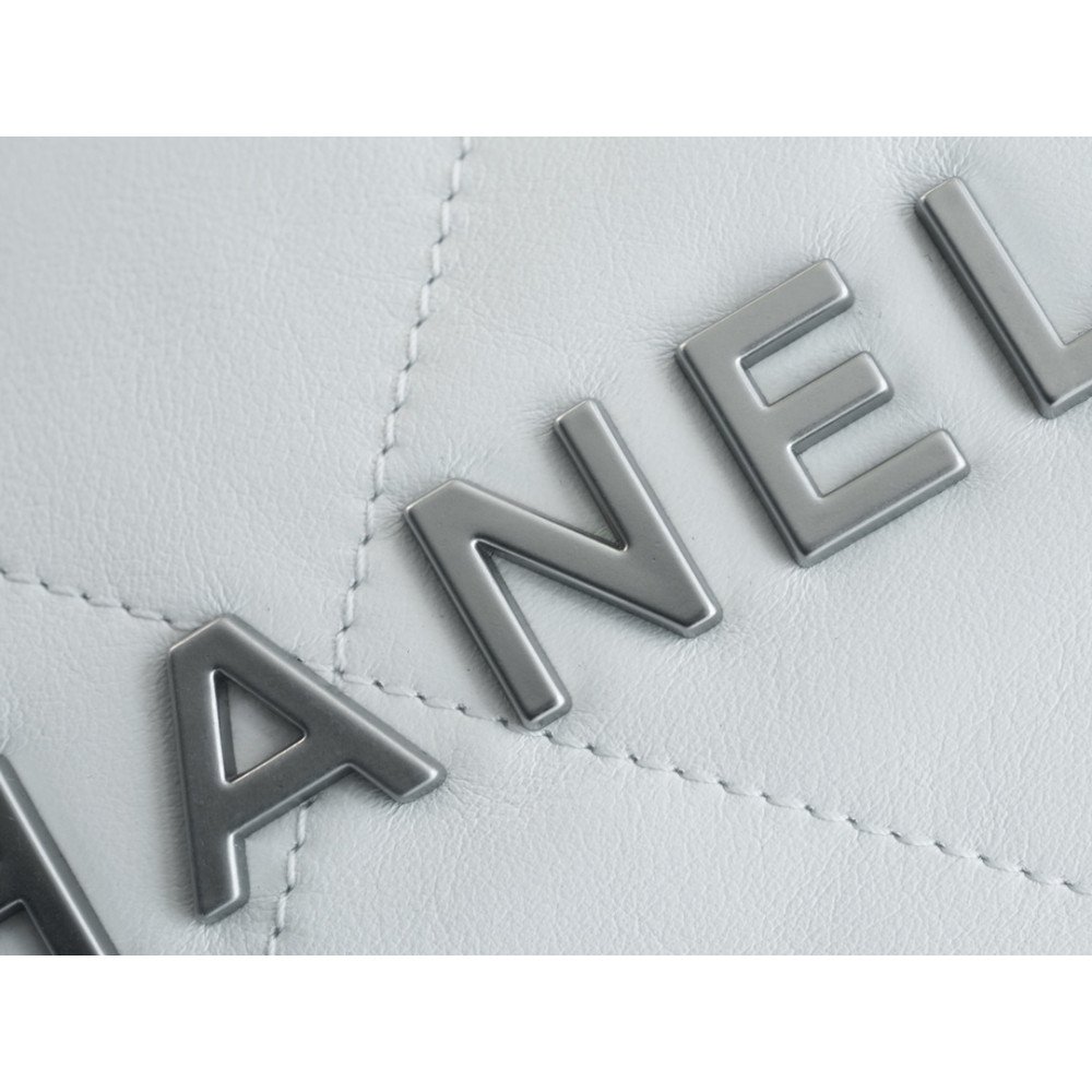 Chanel 22 Small Bag