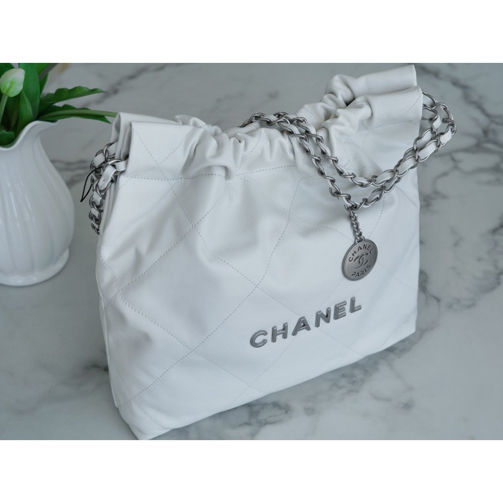 Chanel 22 Small Bag