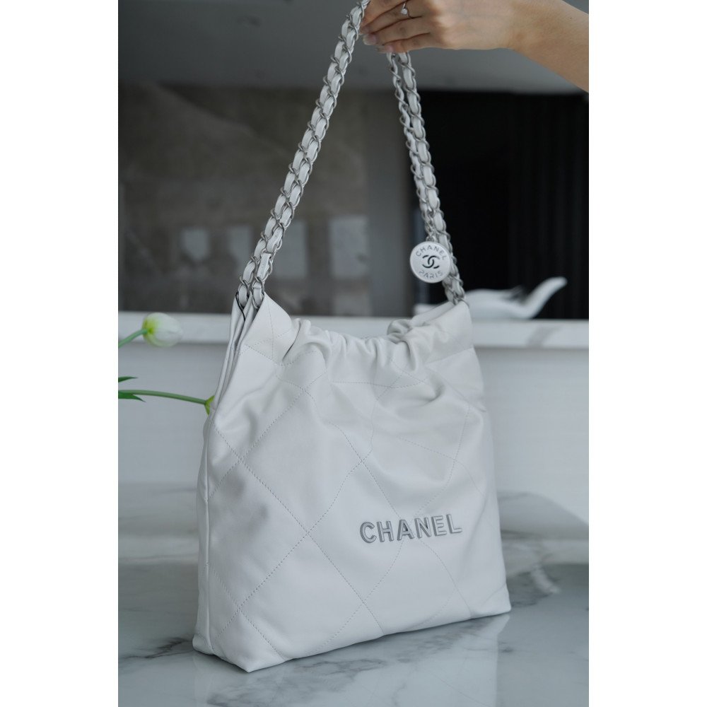 Chanel 22 Small Bag