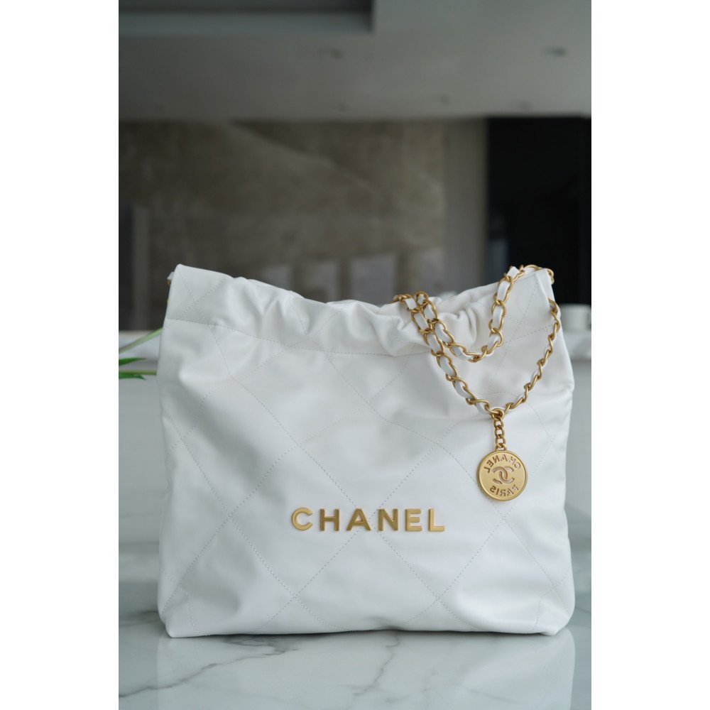Chanel 22 Small Bag
