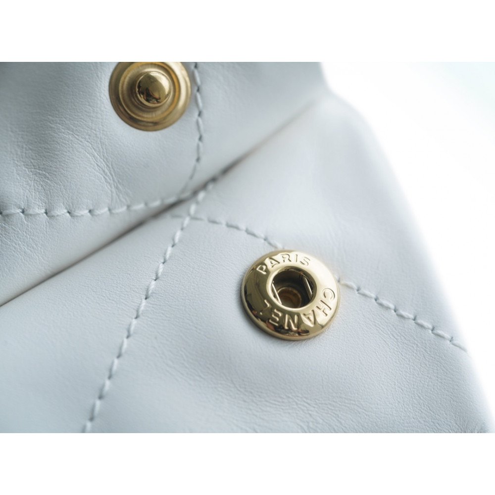 Chanel 22 Small Bag
