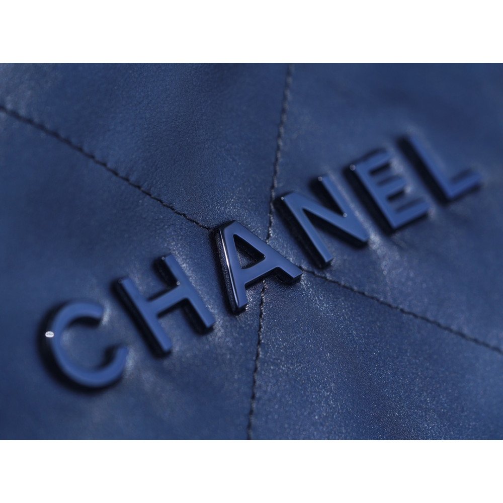 Chanel 22 Small Bag