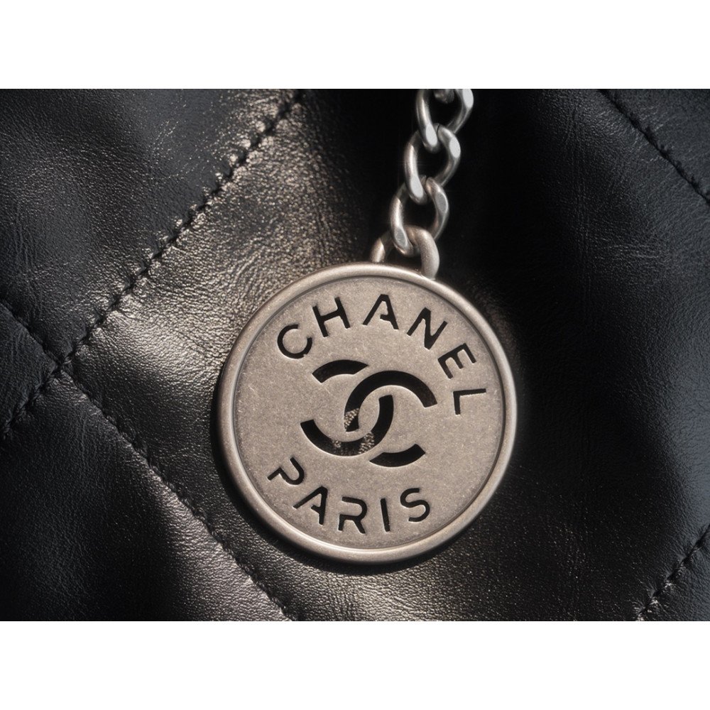 Chanel 22 Medium Bag