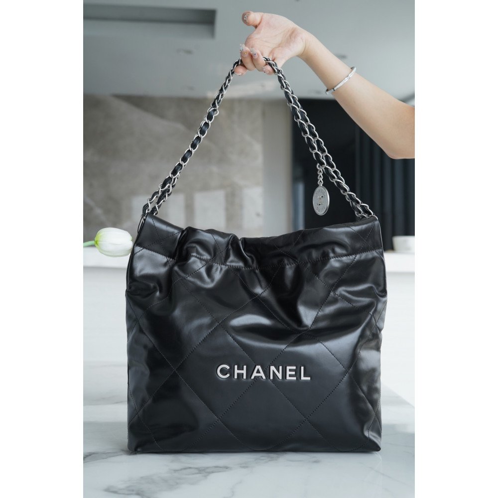 Chanel 22 Small Bag