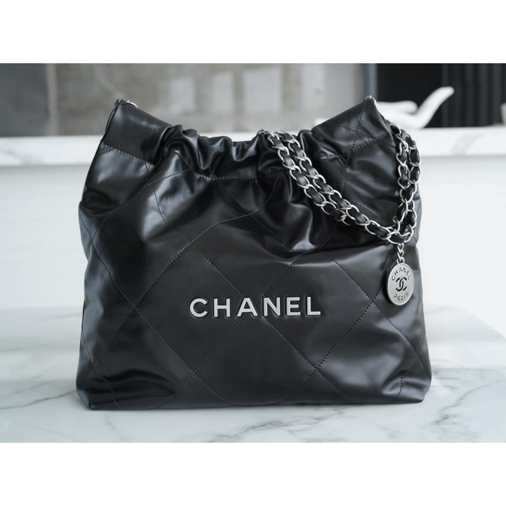 Chanel 22 Small Bag