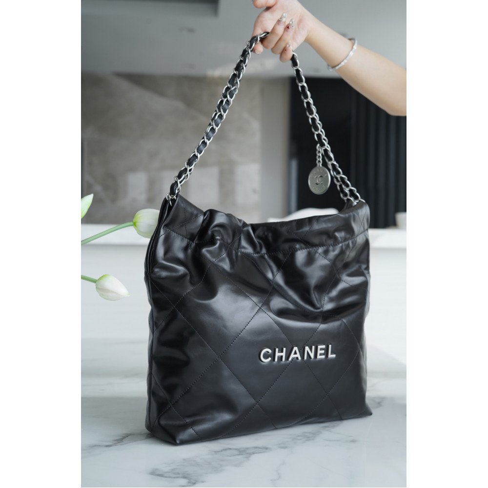 Chanel 22 Small Bag