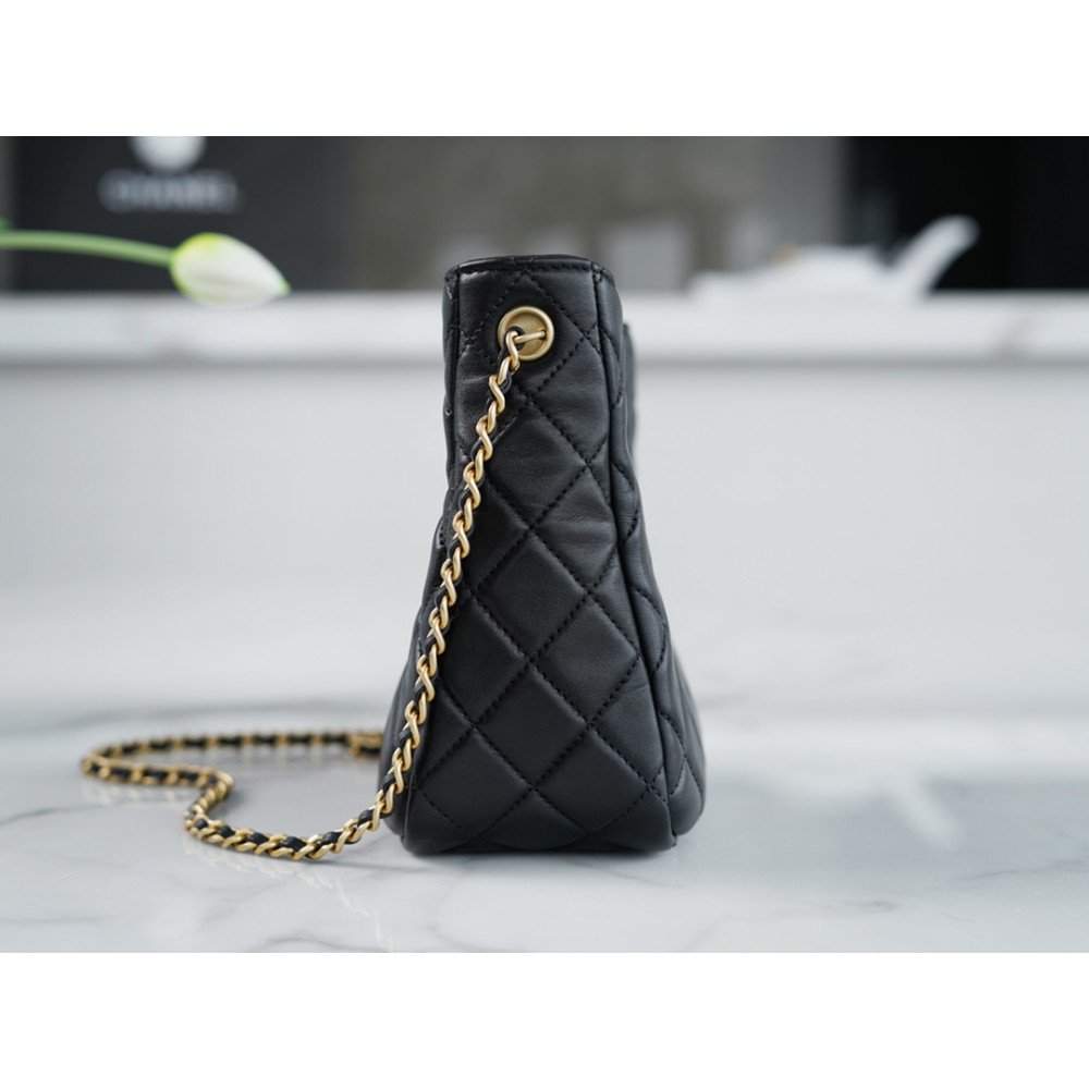 Chanel Pearl Crush Hobo Bag Chanel Pearl Crush Hobo Bag