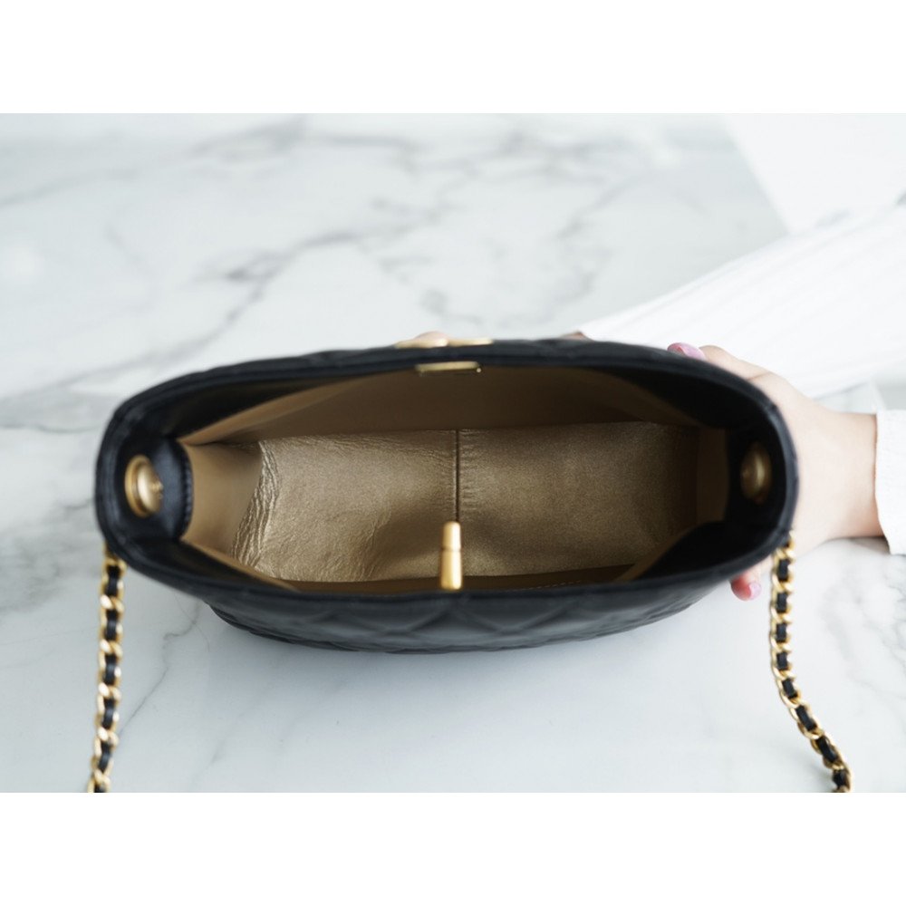 Chanel Pearl Crush Hobo Bag Chanel Pearl Crush Hobo Bag
