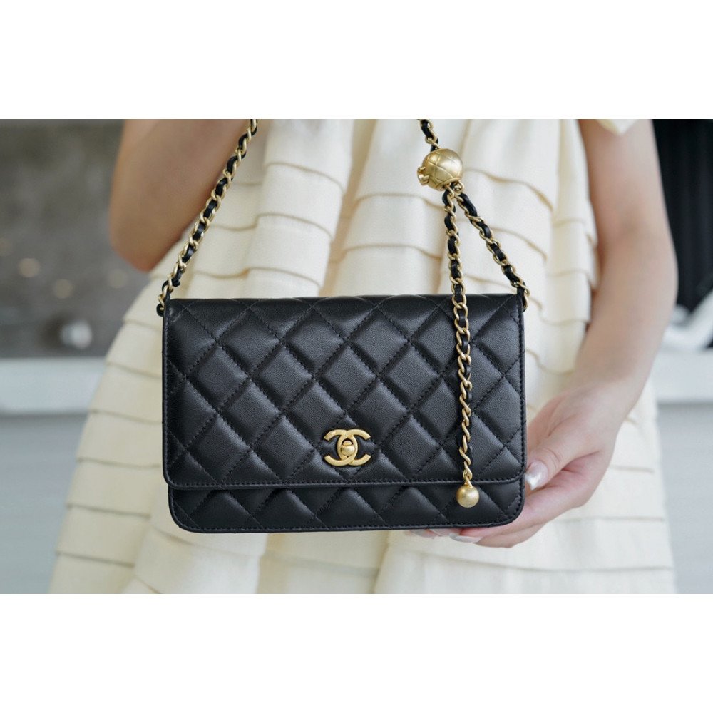 Chanel Pearl Crush Wallet On Chain Chanel Pearl Crush Wallet On Chain