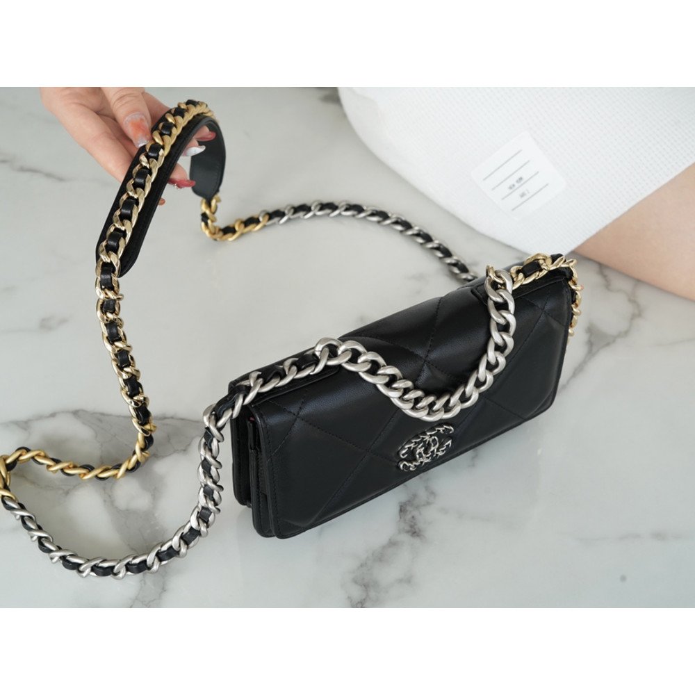 Chanel 19 Wallet On Chain
