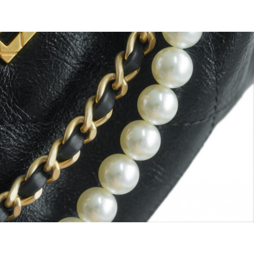 Chanel Pearl Mini 22 Bag Chanel Pearl Mini 22 Bag