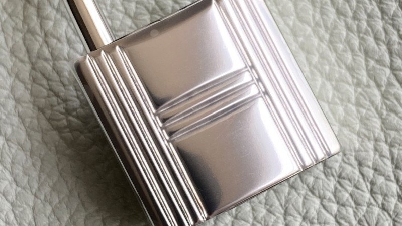 BIRKIN 25 GRIS NEVE TOGO H041344CK0W Details 2 BIRKIN 25 GRIS NEVE TOGO H041344CK0W Details 2