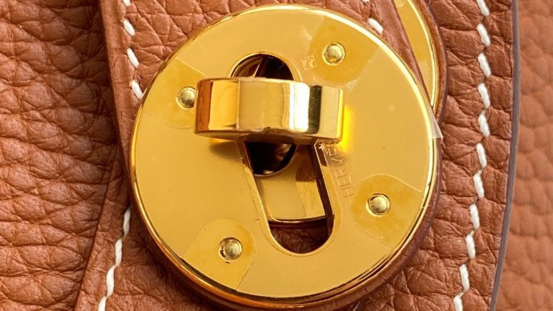 LINDY 30 GOLD TC H073426CC37 Details 2