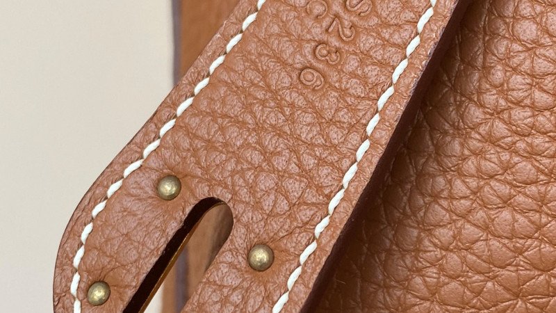 LINDY 26 GOLD TC H073428CC37 Details 2