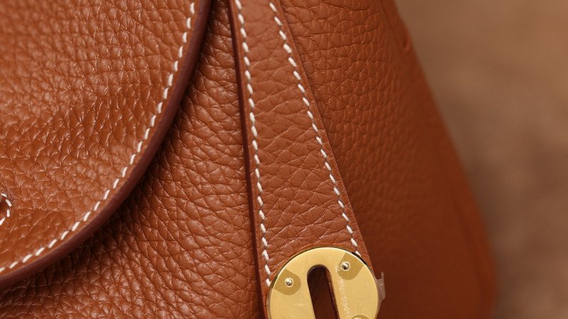 LINDY 26 GOLD TC H073428CC37 Details 1