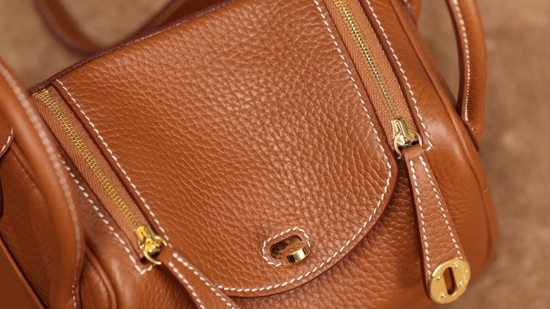 LINDY 19 GOLD TC H079086CC37 Details 1