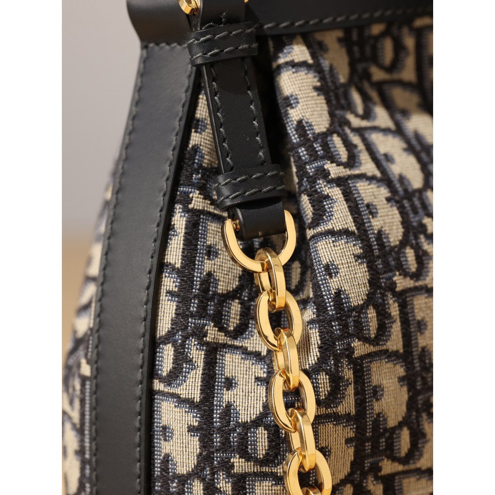 Medium C'est Dior Bag Medium C'est Dior Bag