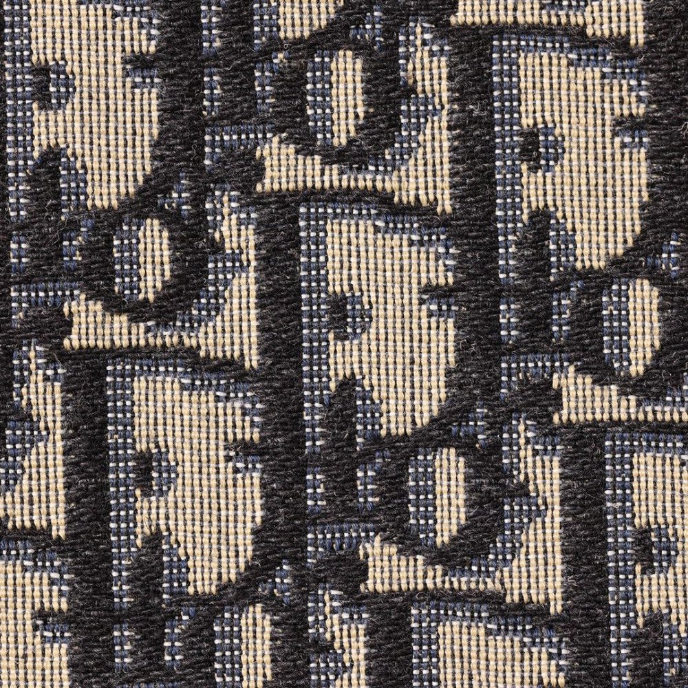 Medium 30 Montaigne Pouch Medium 30 Montaigne Pouch