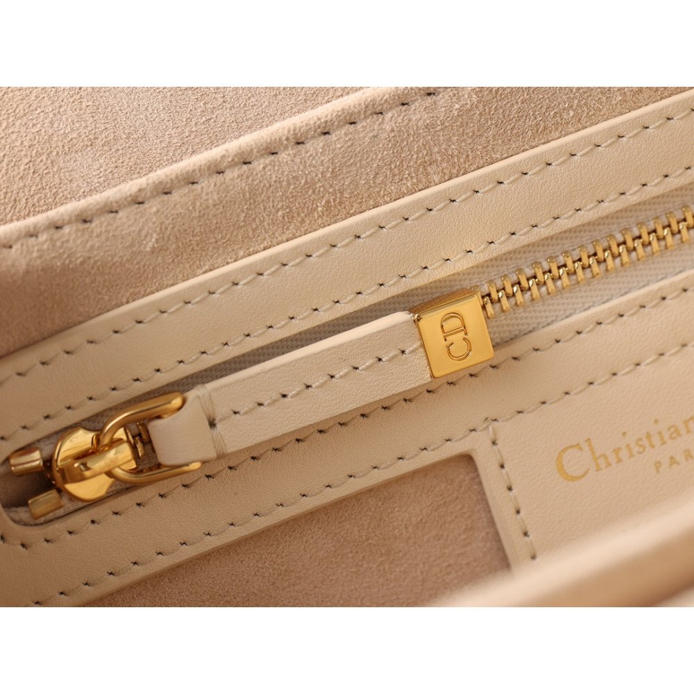 30 Montaigne Avenue Bag