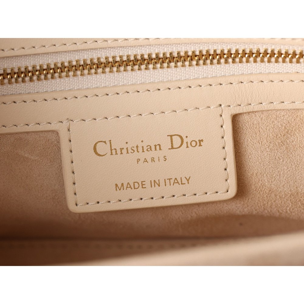 30 Montaigne Avenue Bag
