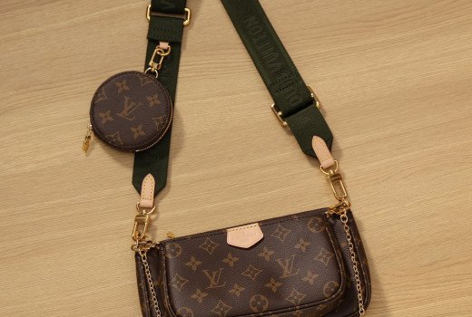 Multi Pochette Accessoires M44813
