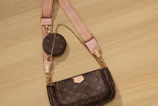 Multi Pochette Accessoires M44840