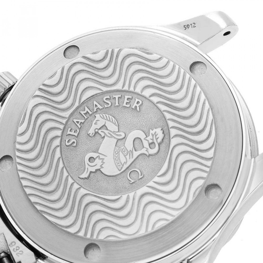Omega Seamaster Diver Midsize Steel Mens Watch 2262.50.00 Omega Seamaster Diver Midsize Steel Mens Watch 2262.50.00